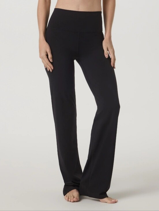 Vuori Pants - Vuori Ultra High Rise Flare Leggings Black Size M 31 Slimming Buttery Soft Yoga